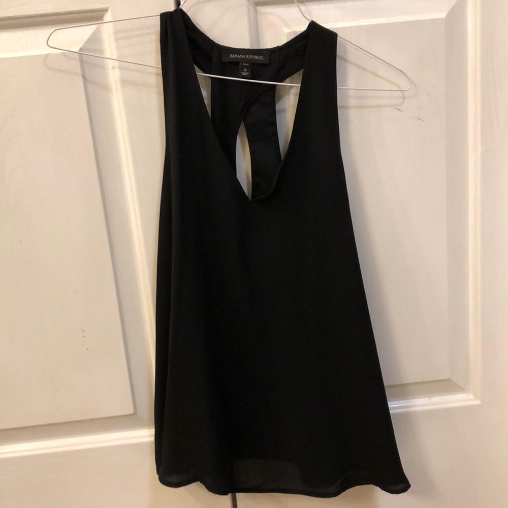 Black sleeveless dressy top